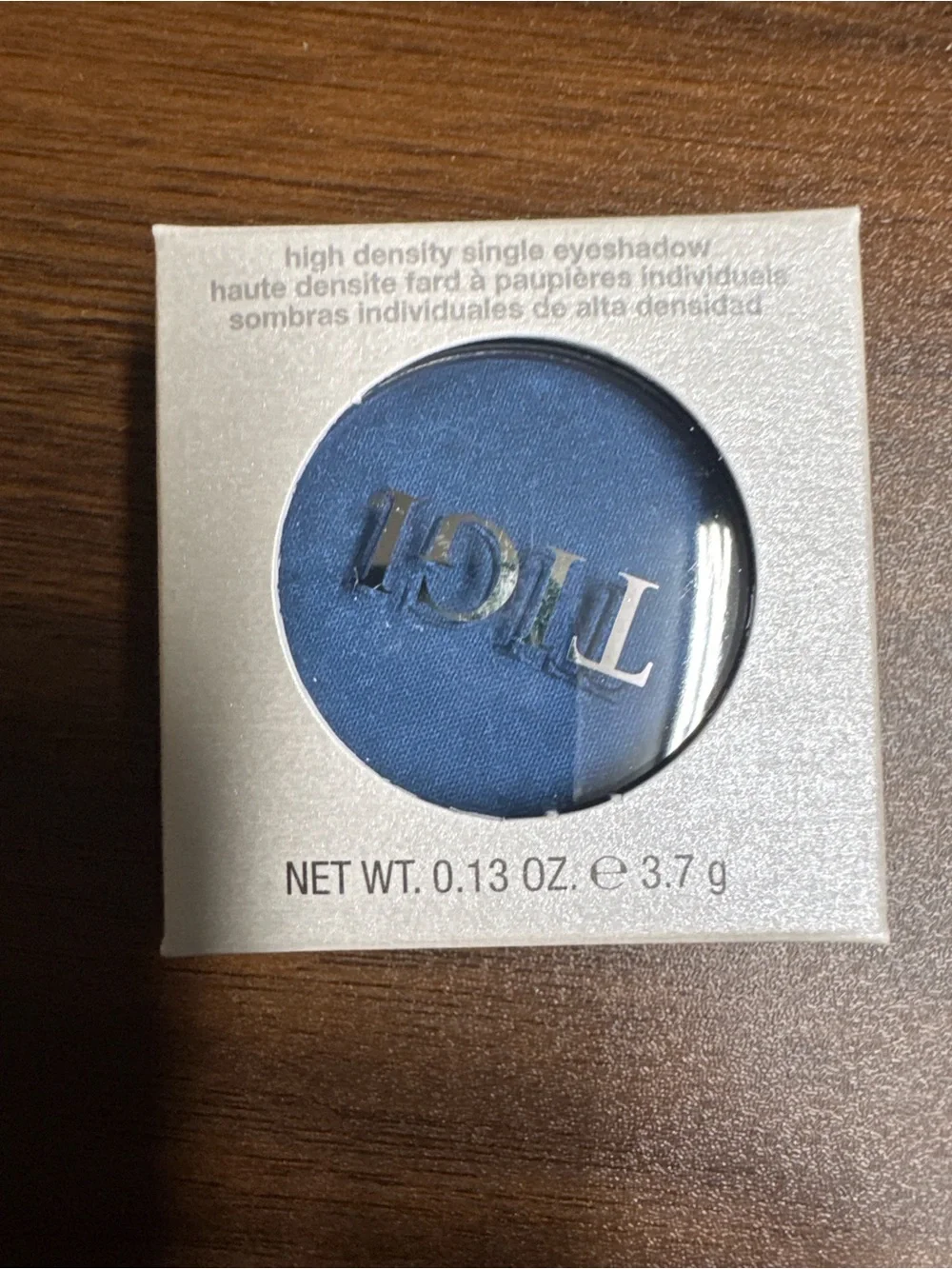 Eyeshadow in Packaging